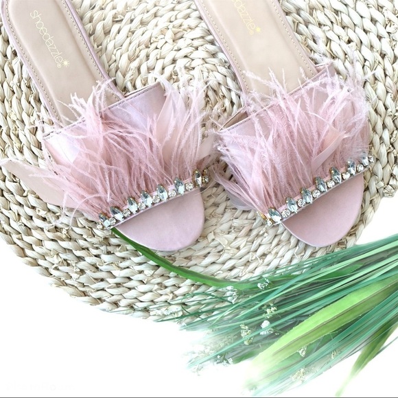 Shoe Dazzle Nia Faux Feathered Jeweled Slide Flat Sandal Boho Size 7 - Picture 3 of 16